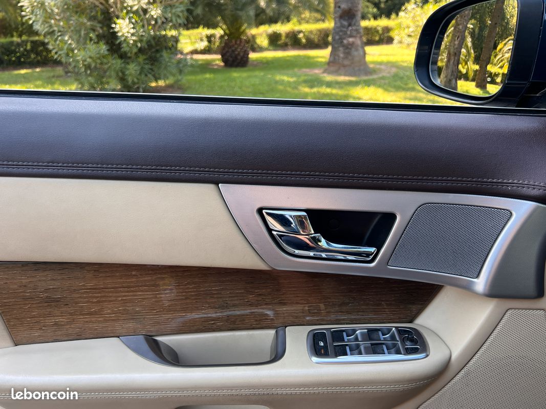 JAGUAR XF (2) 3.0 V6 D 240 BVA LUXE PREMIUM SERIE LIMITE / Historique d'entretien / Garantie (image 6)
