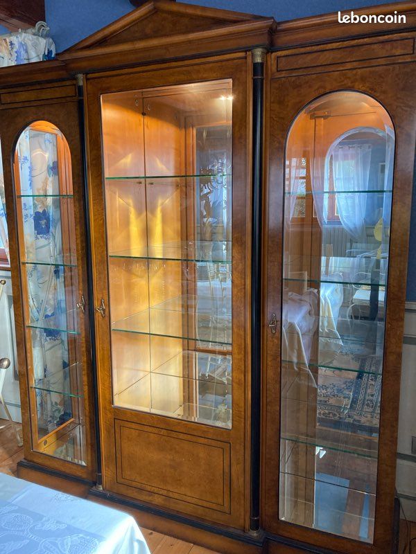 Belle vitrine en bois (image 1)