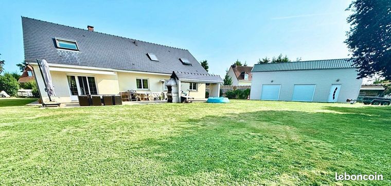 Pavillon 7 pièces 210 m²