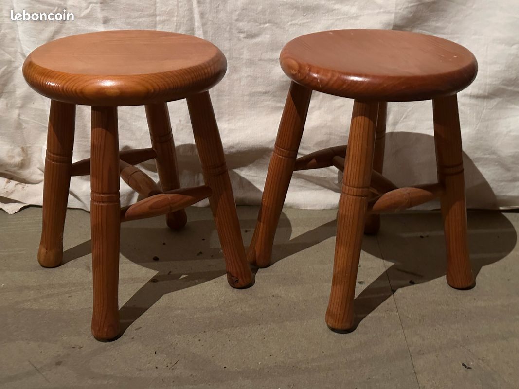 Tabouret en pin massif (image 1)