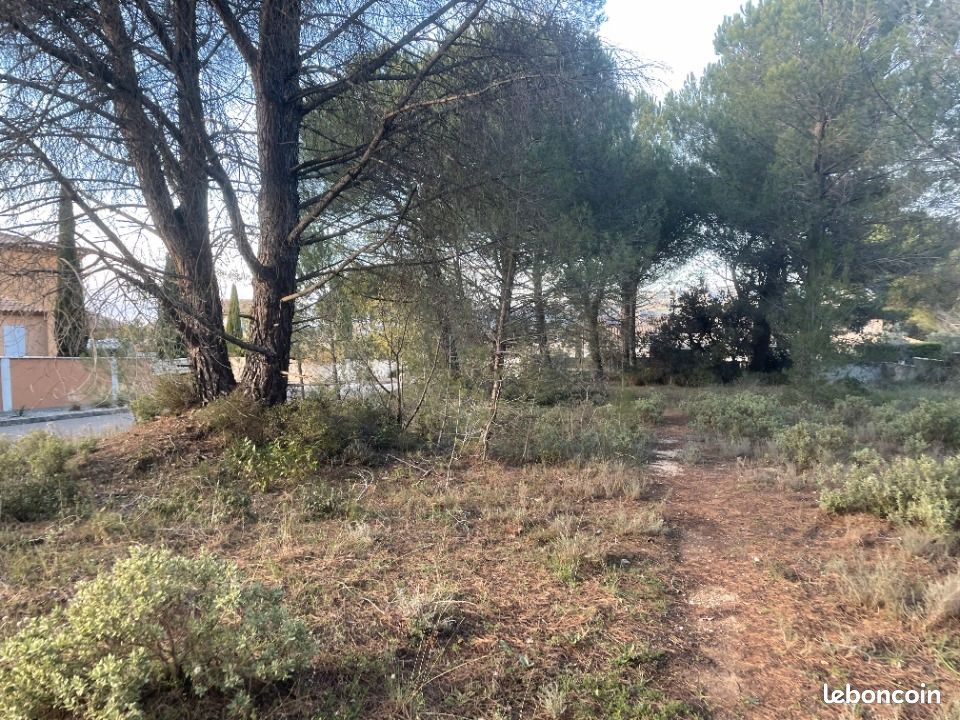 Terrain 901 m² Alleins · 270 000 €