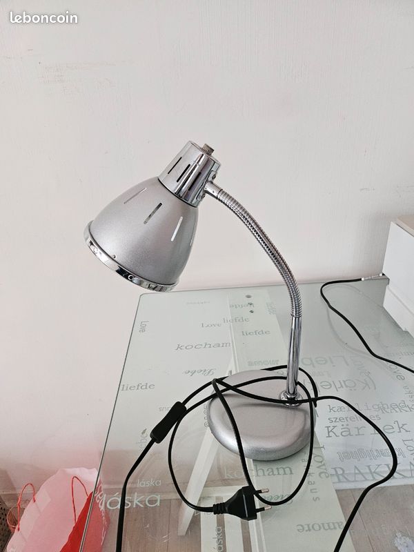 Lampe de bureau (image 2)