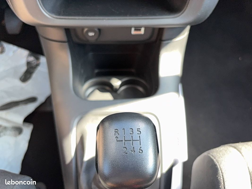 Citroen c3 societe bluehdi 100 s&s bvm feel business r (image 25)