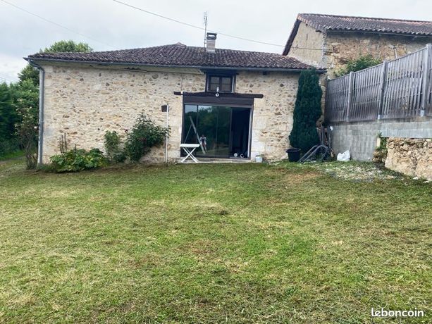 Maison en pierres au calme