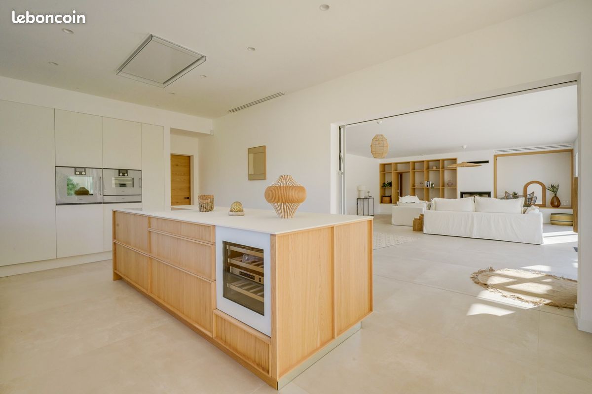 Propriété 9 pièces 330 m² (image 4)