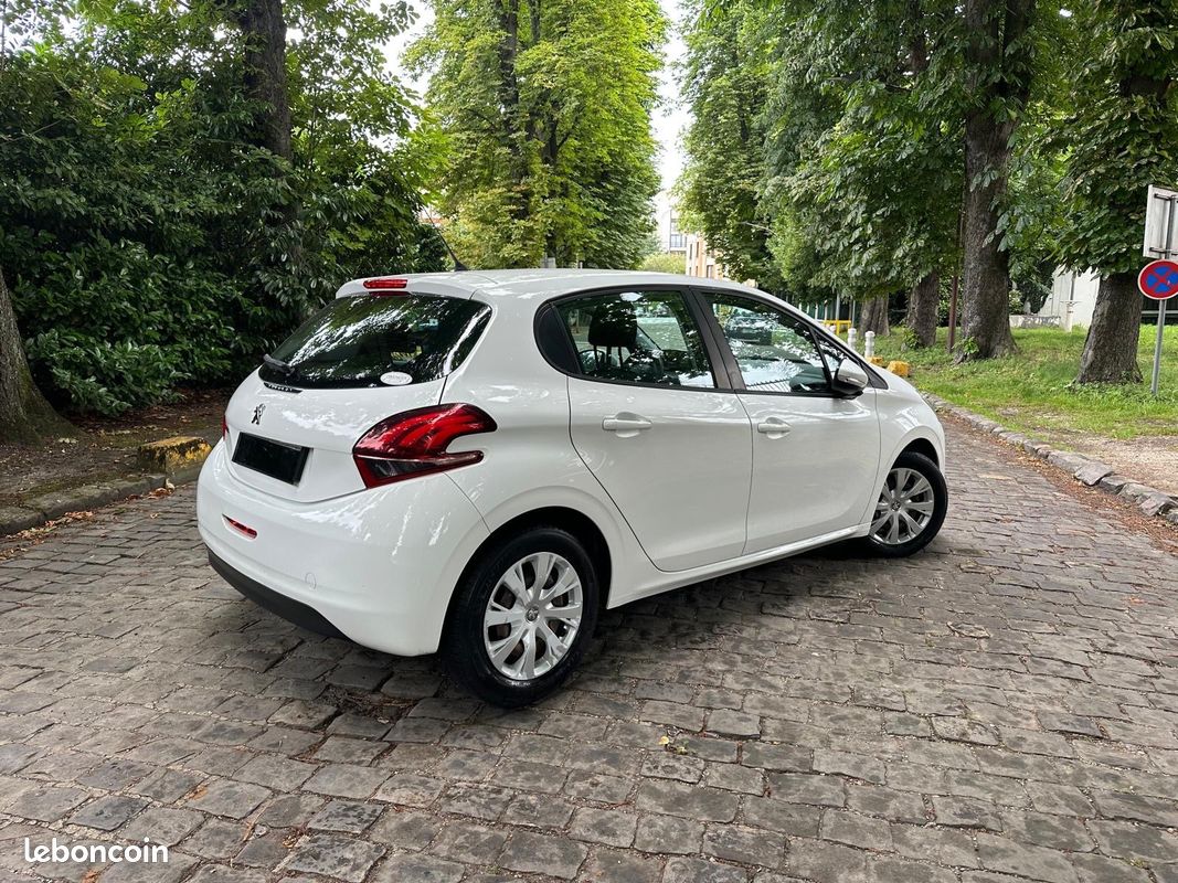 PEUGEOT 208 1.6 BlueHDi 75ch Active (image 3)