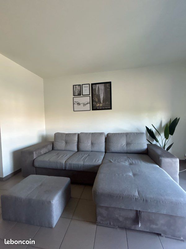 Canapé gris (image 1)