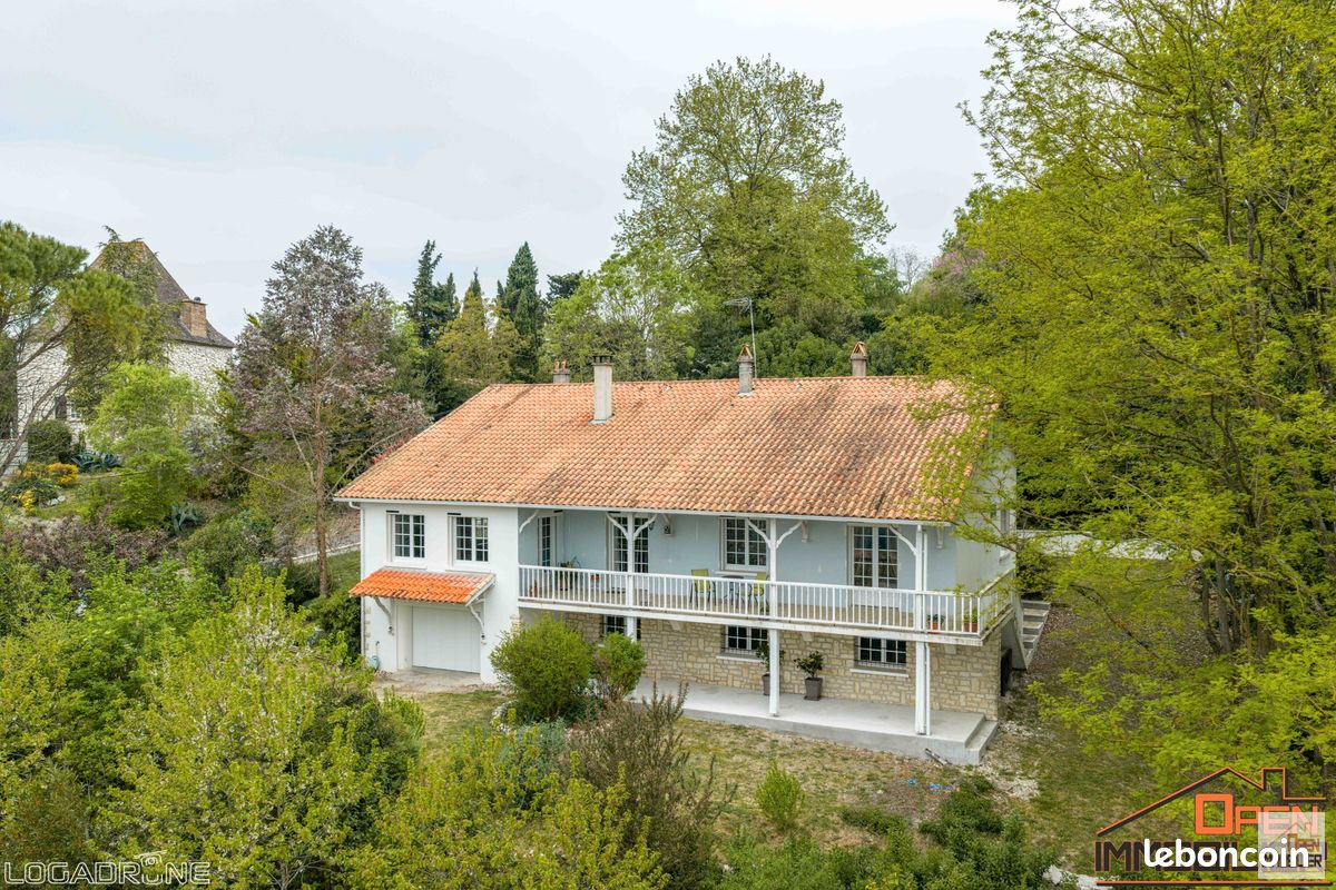 Maison 6 pièces 200 m² · à Monclar · 200 m² · 265 000 €
