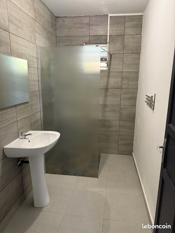 Appartement 1 pièce 25 m² · à Les Abymes · 25 m² · 730 €/mois