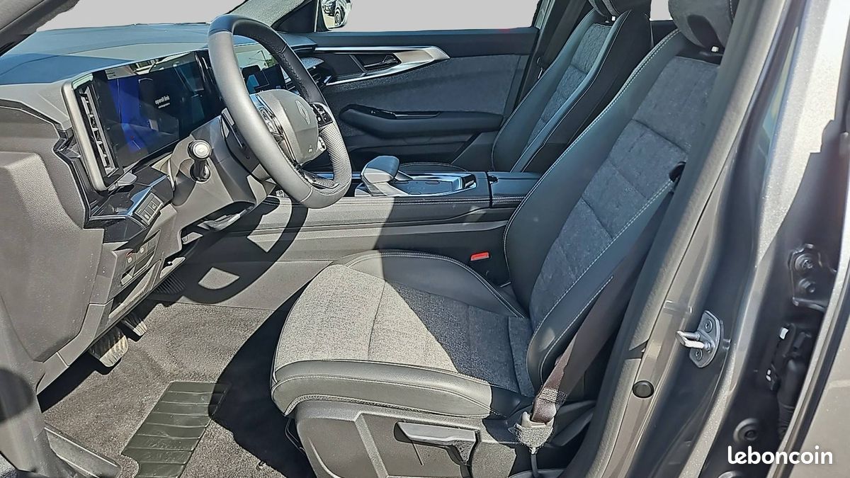 Renault espace e tech full hybrid 200 gsr2 techno (image 12)