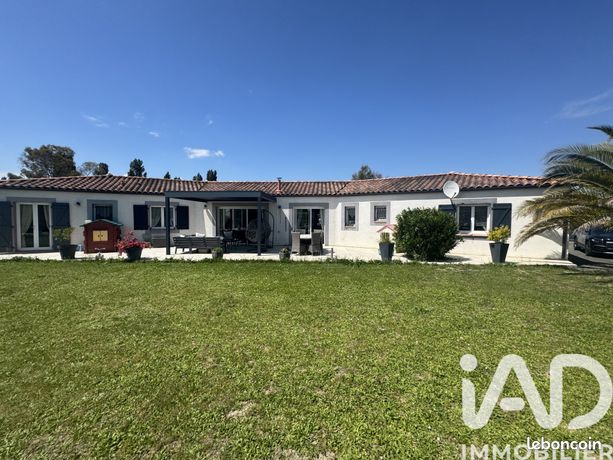 Villa 8 pièces 241 m²