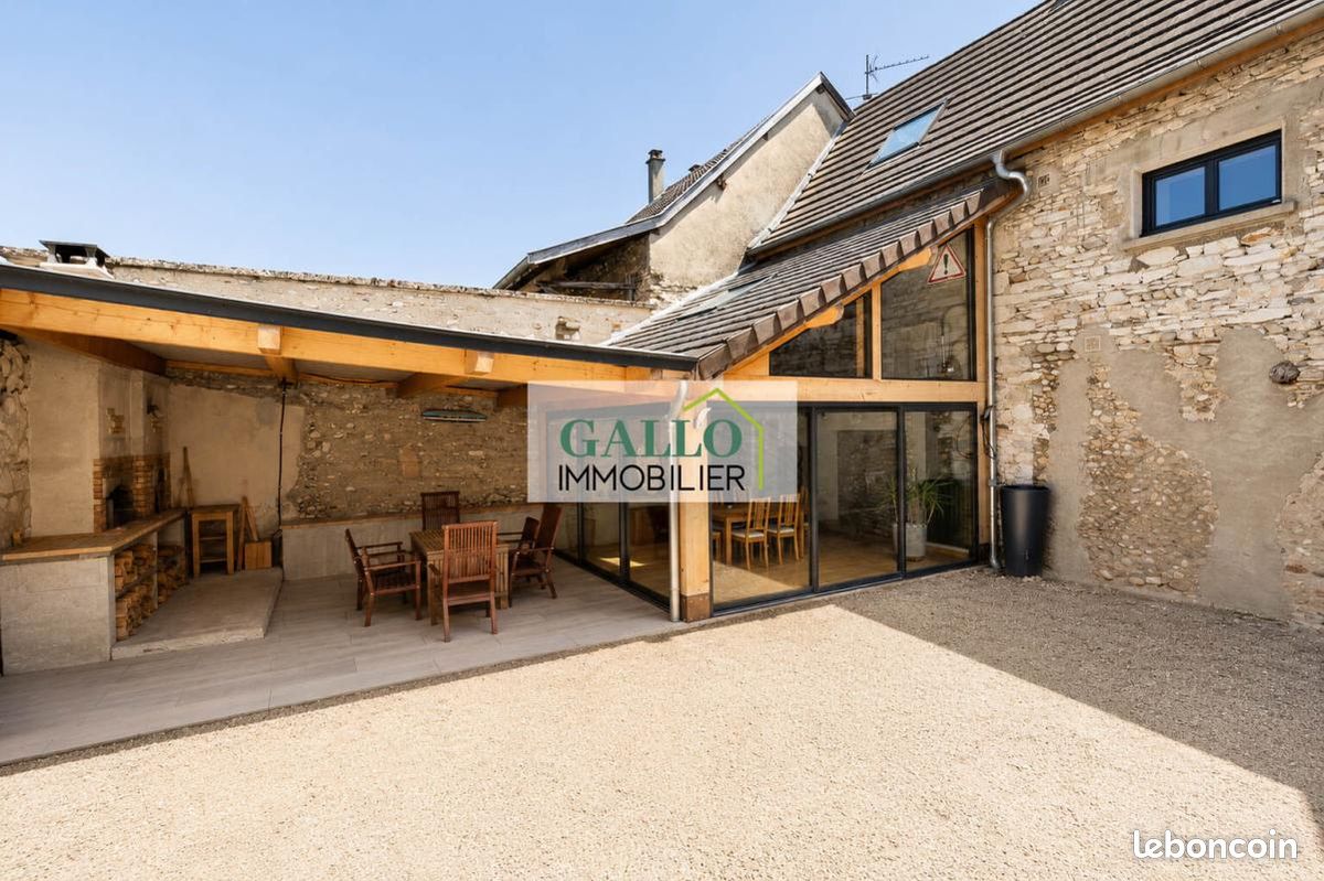 Maison 7 pièces 200 m² · à Morestel · 200 m² · 299 000 €