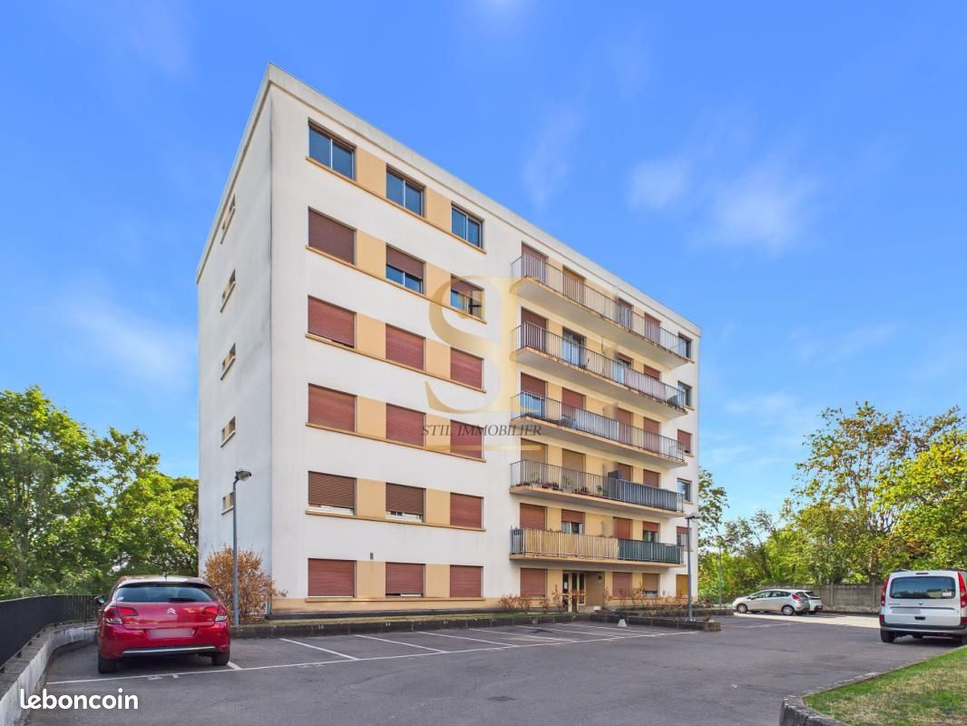 Parking 15 m² · à Juvisy-sur-Orge · 15 m² · 14 000 €