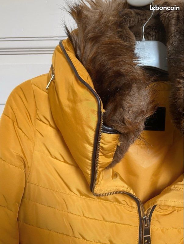 Doudoune courte jaune fourrure capuche Zara Taille M (image 3)