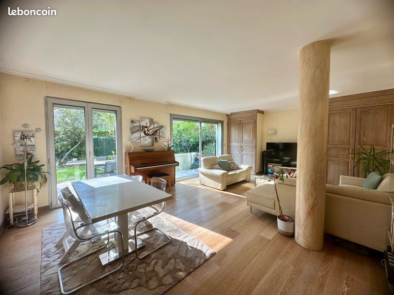 Appartement 4 pièces 100 m² · à Neuilly-sur-Seine · 100 m² · 1 260 000 €