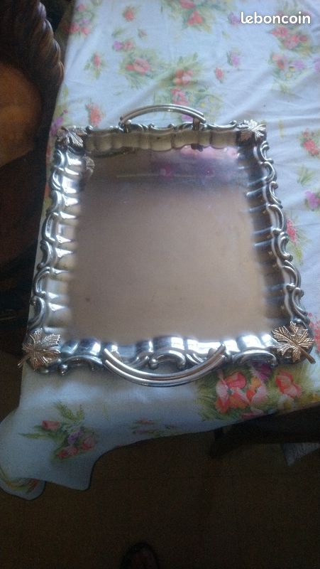 Ancien plateau en aluminium (image 1)