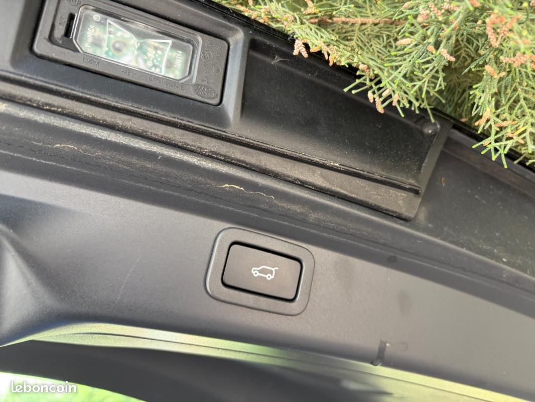 Jaguar I-PACE SE EV400 ch /Carplay/Toit panoramique/Cuir étendu/Caméra 360/Son meridian (image 31)