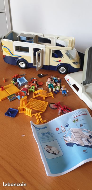 Tres gros lot de Playmobils (image 2)