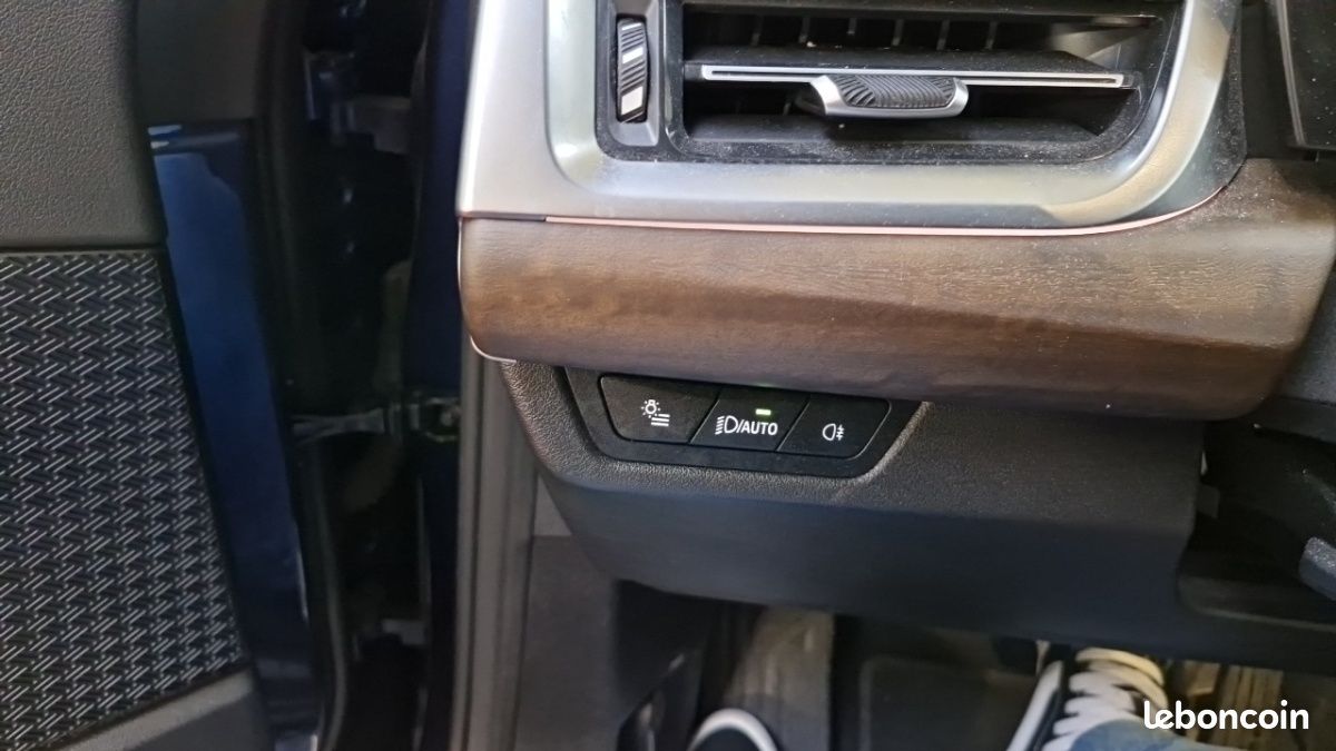 BMW Serie 2 Active Tourer 225e xDrive 245ch Luxury DKG7 (image 23)