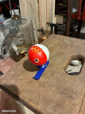 JEUX OLYMPIQUES D'HIVER GRENOBLE 1968 FIGURINES SHUSS