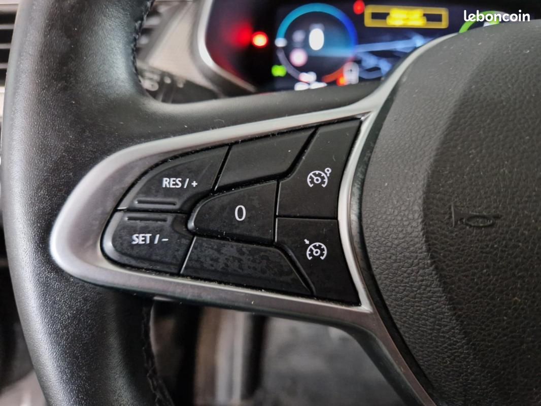 Renault Arkana E-Tech hybride 145 - 22 Techno (image 8)