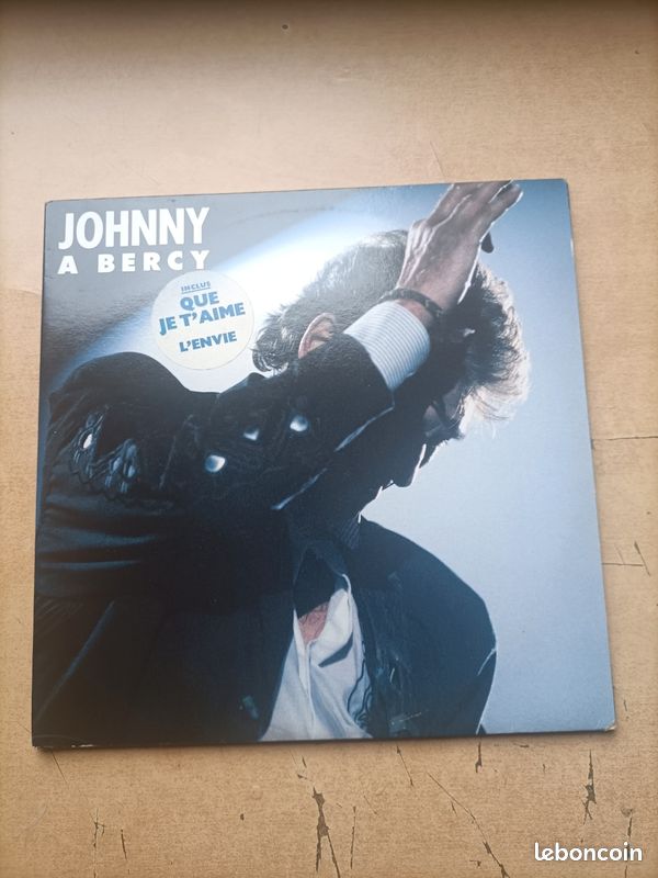 Johnny Hallyday 33 tours johnny a Bercy (image 1)