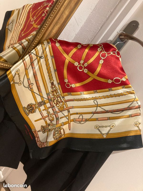 Foulard en soie vintage Jean Louis Scherrer Paris - Vêtements
