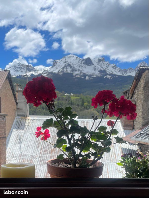 Appartement 5 pièces 100 m² · à Barcelonnette · 100 m² · 285 000 €