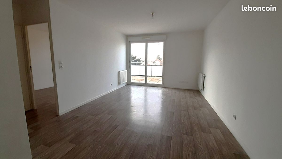Appartement 2 pièces 42 m² · à Vénissieux · 42 m² · 605 €