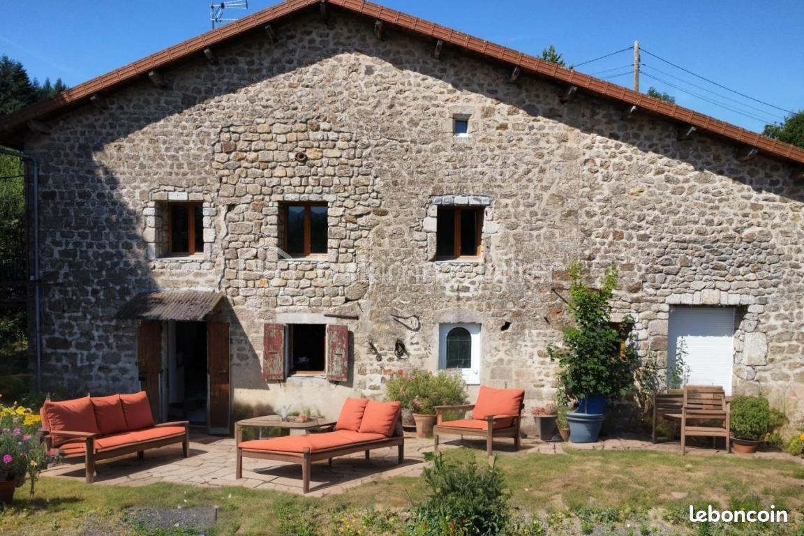 Local commercial 8 pièces 214 m² · à Le Cheylard · 214 m² · 252 000 €