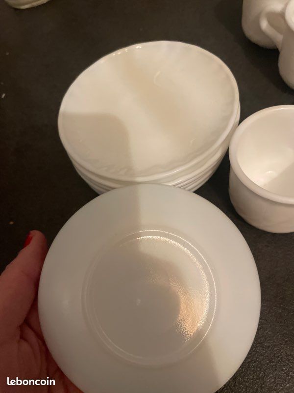 Lot de 8 tasses et soucoupes à café (image 2)
