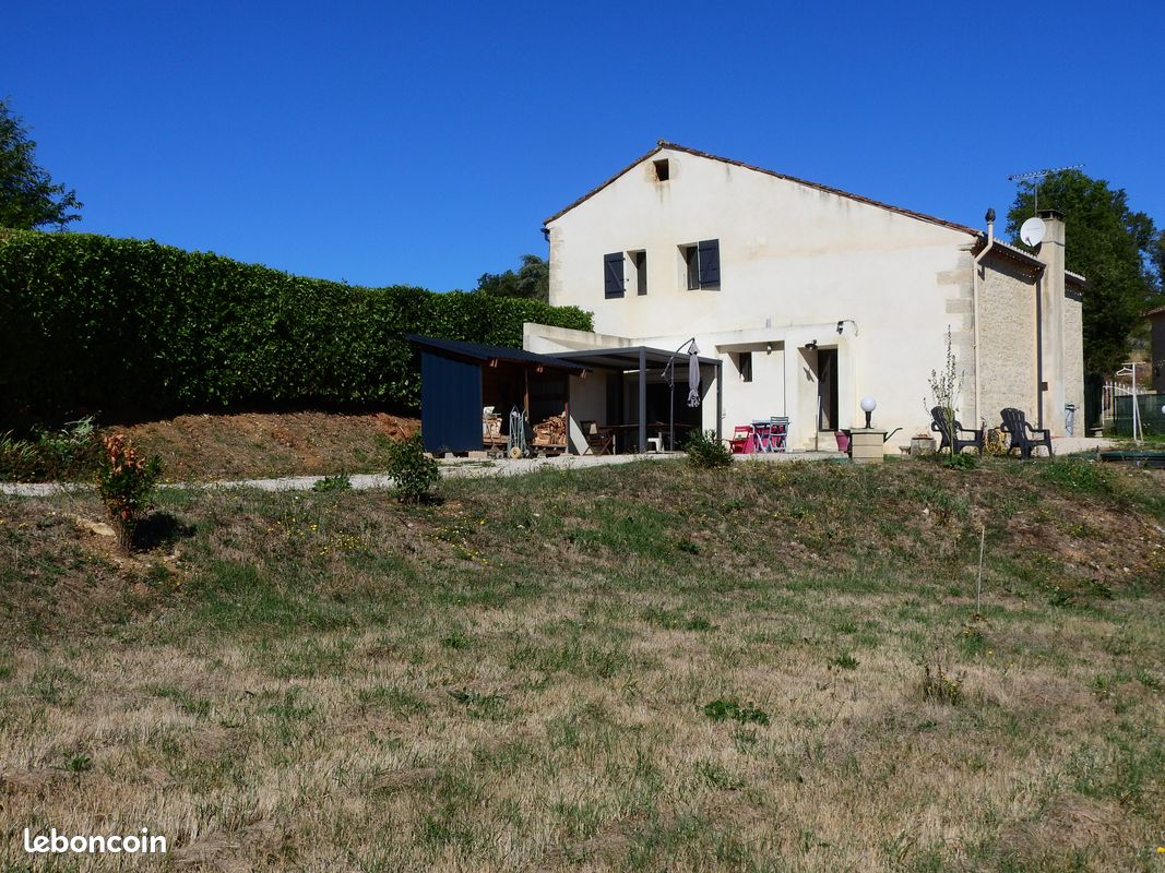 Maison 6 pièces 145 m² · à Saint-Pierre-Lafeuille · 145 m² · 250 000 €