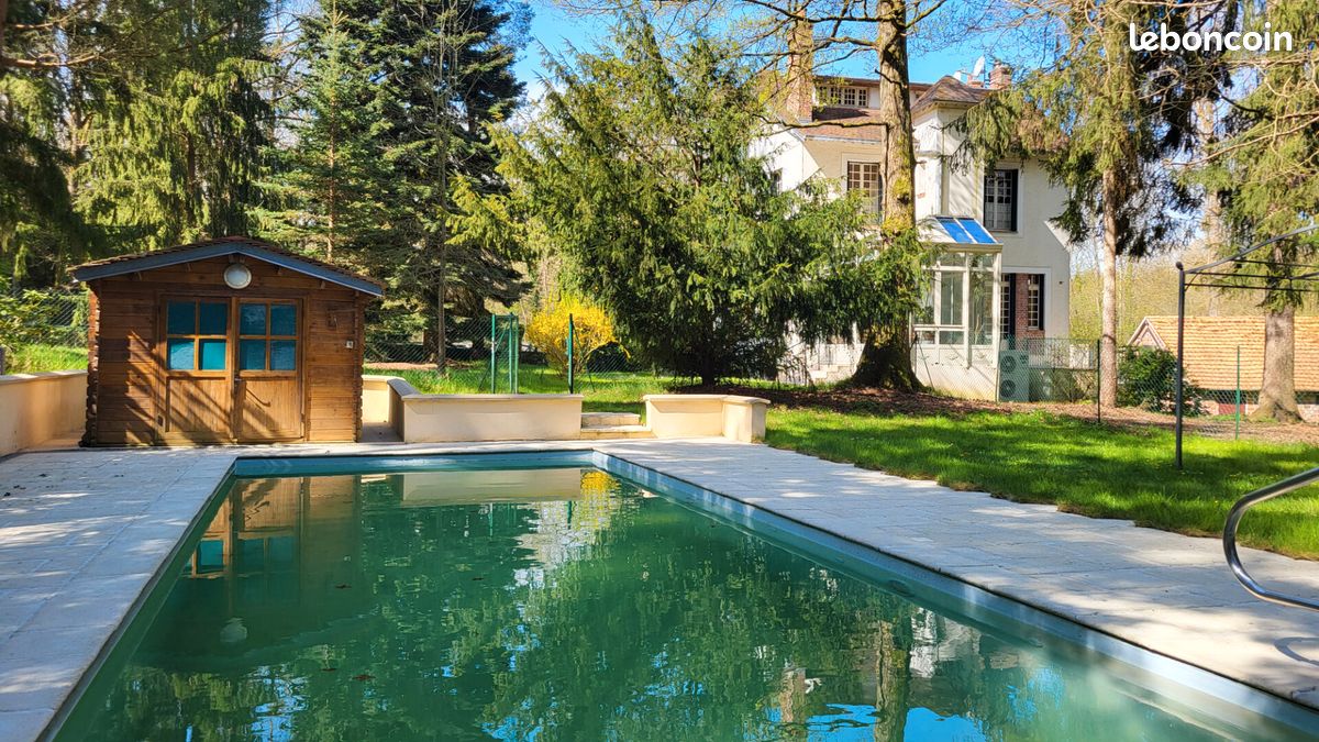 Maison 14 pièces 303 m² · à Épernon · 303 m² · 895 000 €