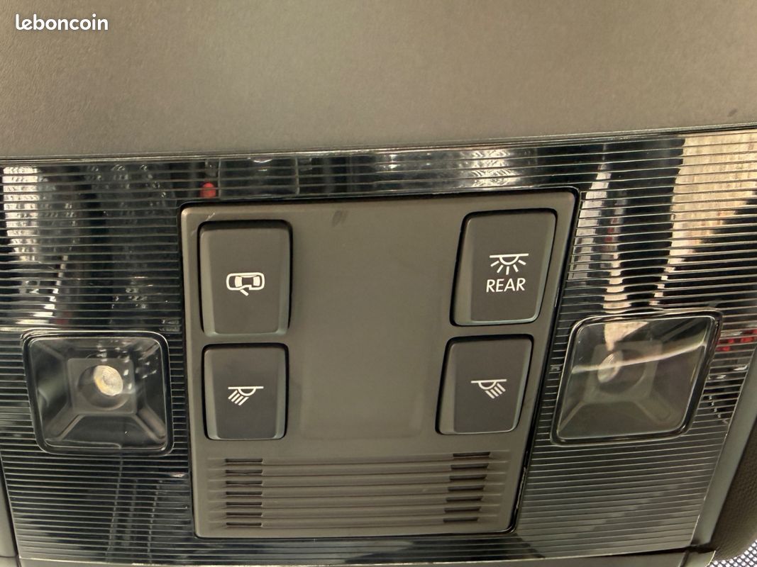 VOLKSWAGEN GOLF GTI 2.0 TSI EVO 245CH PERFORMANCE - CAMERA DE RECUL - REGULATEUR / LIMITEUR - SIEGES CHAUFFANTs (image 30)