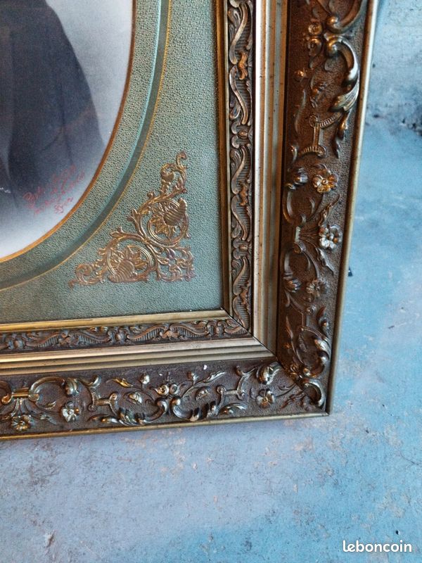 Superbe cadre avec portrait en bronze doré patiné très ancien (image 18)