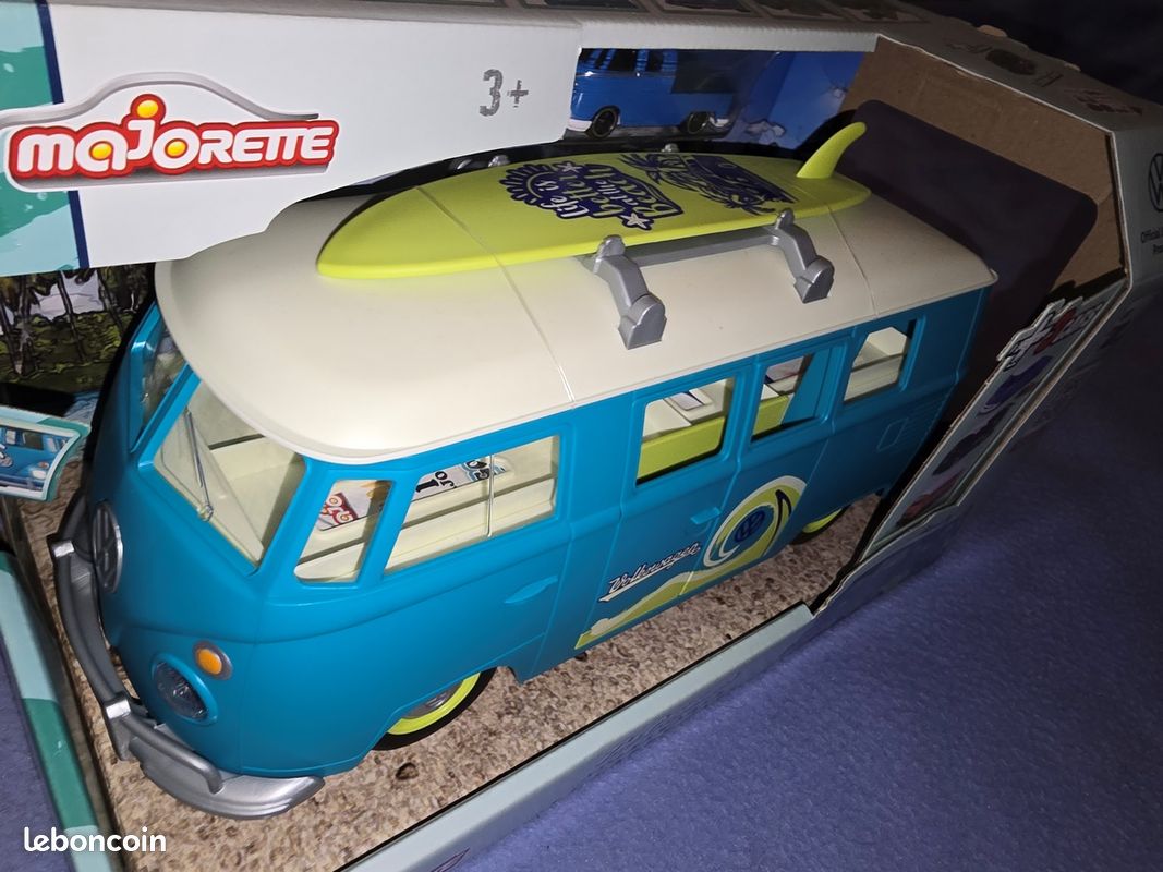 Coffret Carry Case Majorette miniature grosse voiture Volkswagen T1 Combi bleu avec 3 miniatures VW - Neuf (image 4)