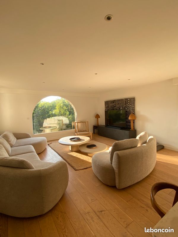 Maison 8 pièces 221 m² · à Beauvais · 221 m² · 650 000 €