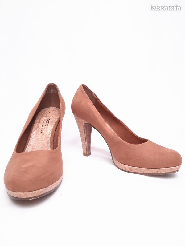 Pointure 41 BPC bon prix chaussures escarpins à talons camel