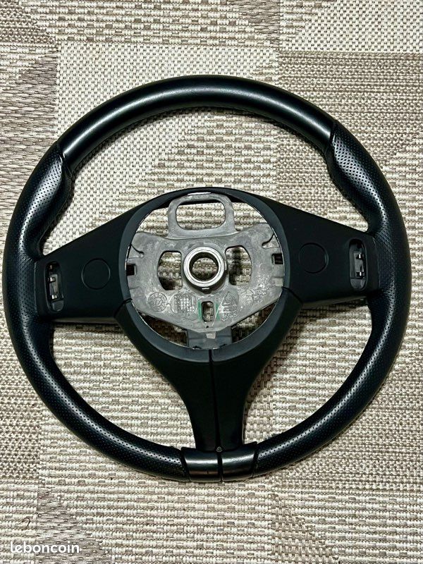 Volant d’origine Maserati Ghibli (image 2)