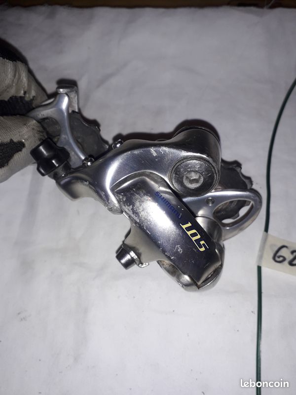 Dérailleur arrière Shimano 105 neuf-ancien stock avec cage