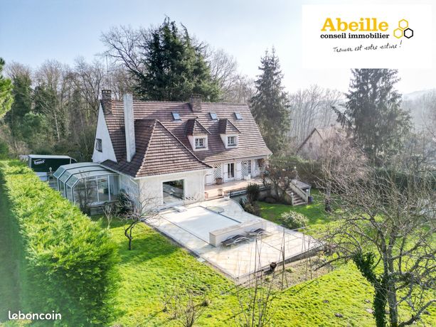 Maison 15 pièces 330 m²