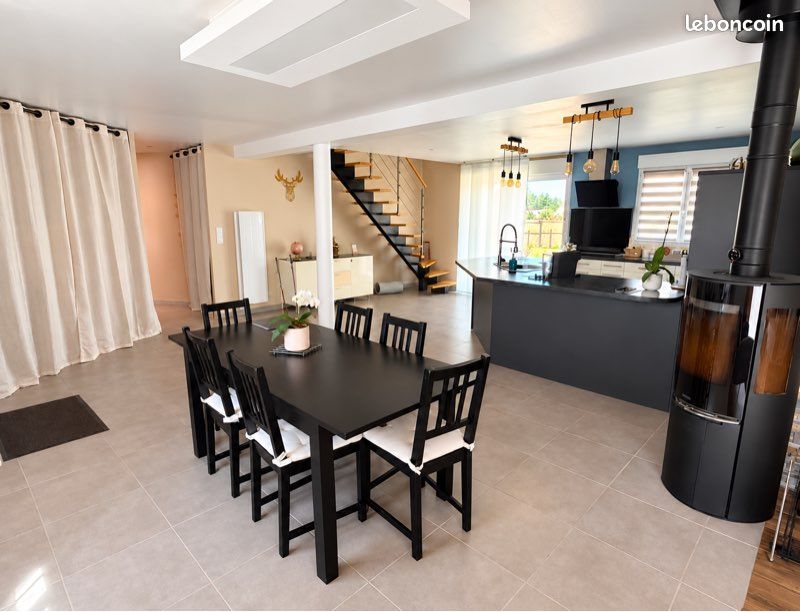 Maison 6 pièces 160 m² · à Écommoy · 160 m² · 269 000 €