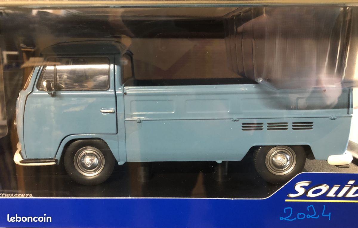 VW Combi T2 PIck-Up Blue Petrol 1968 1/18 SOLIDO S1809403