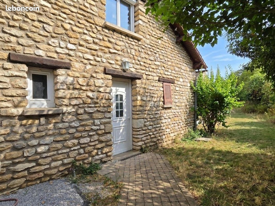 Maison 7 pièces 143 m² · à Saint-Martin-la-Garenne · 143 m² · 329 000 €