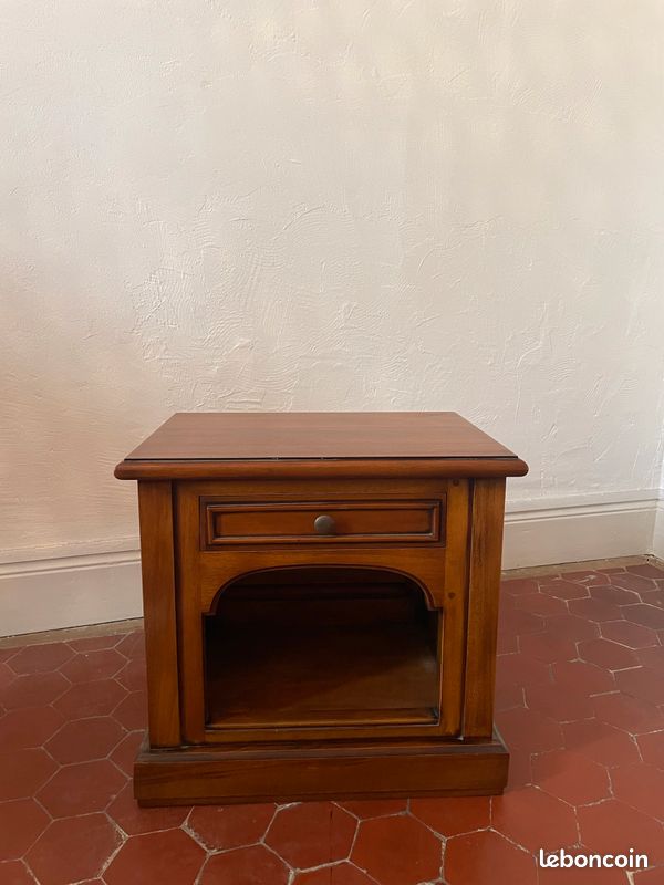 Table de chevet (image 1)