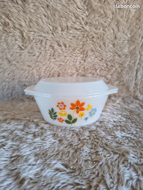 Cocotte Arcopal Vintage Motif Fleurs – France Années 70/80 – Avec Couvercle