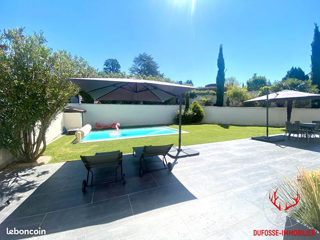 Maison 6 pièces 184 m² · à Neuville-sur-Saône · 184 m² · 849 000 €