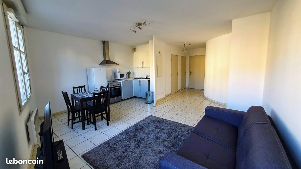 Appartement 1 pièce 32 m² · à Saint-Étienne · 32 m² · 450 €