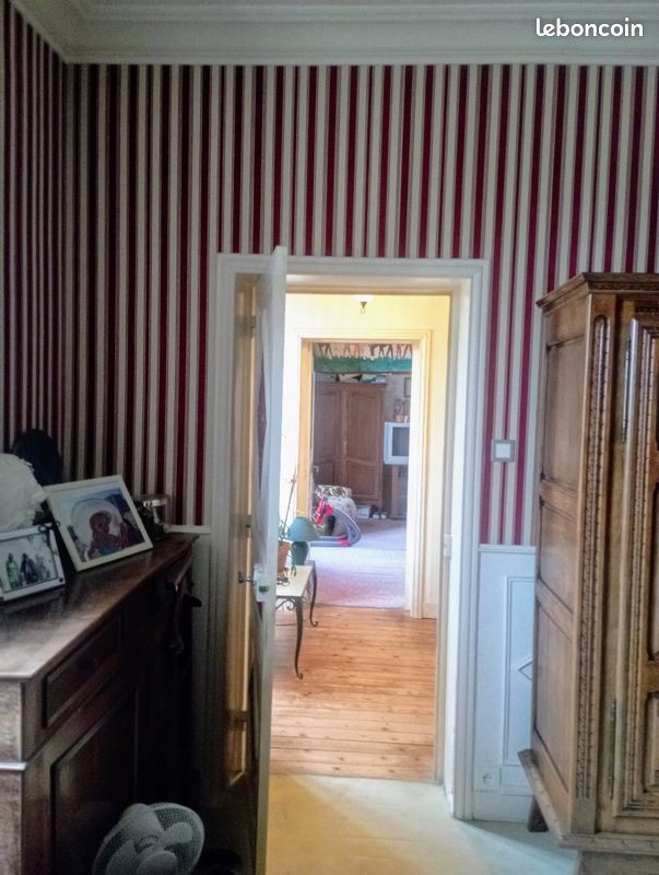 Maison 8 pièces 234 m² · à Saint-Nizier-sous-Charlieu · 234 m² · 190 000 €