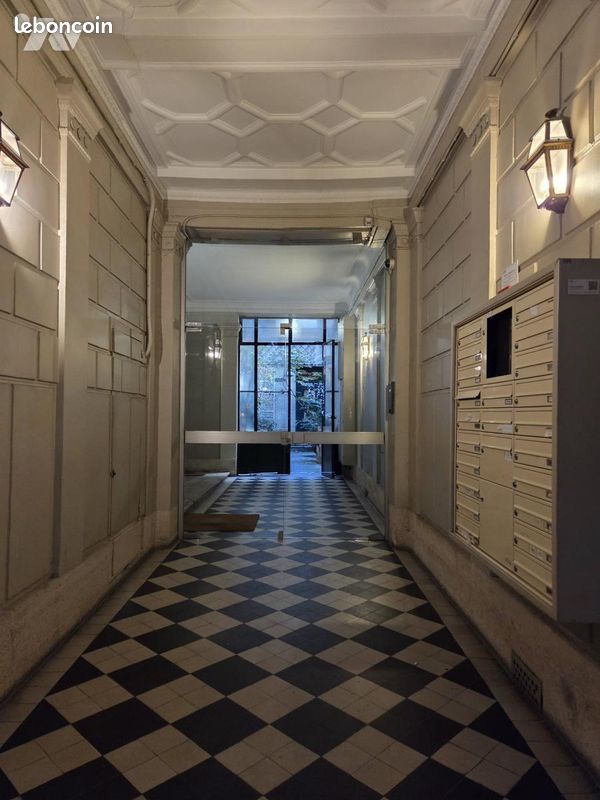 Appartement 3 pièces 55 m² · à Paris · 55 m² · 572 000 €
